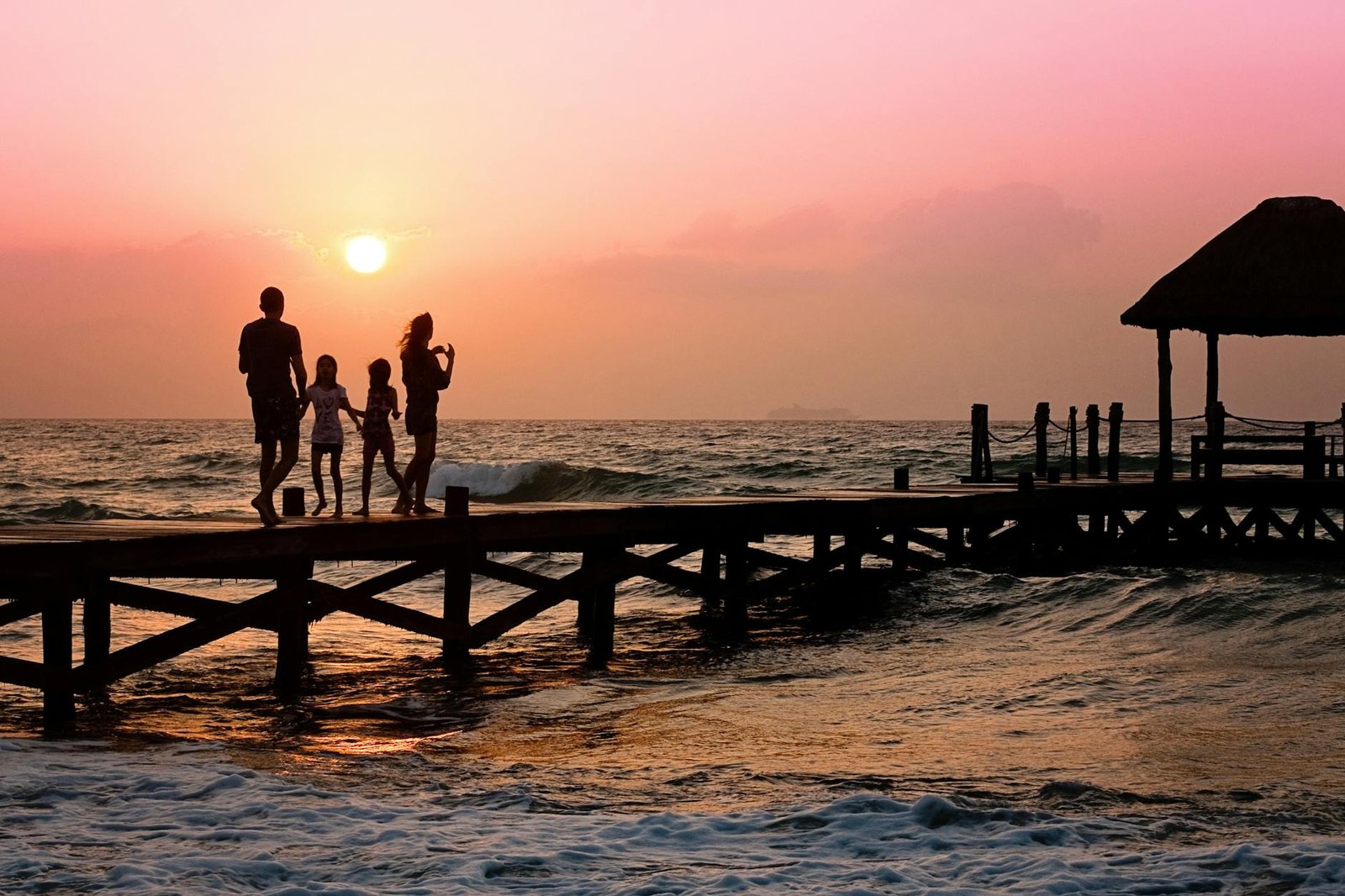 Cheap family vacations in the US: Top destinations and tips for 2025